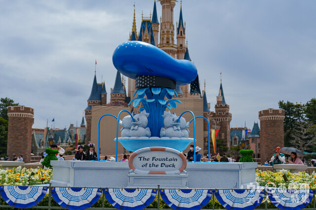 「ドナルドのクワッキー・ダックシティ」デコレーション