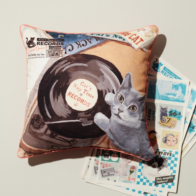 クッション ￥3,300※公式オンラインストア限定