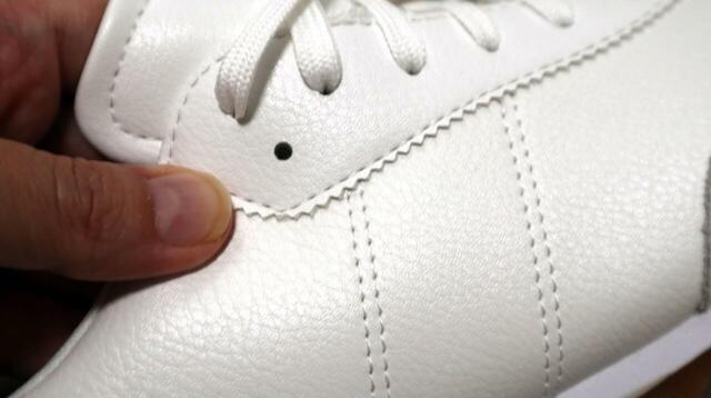 【ユニクロC スウェードコンビネーションスニーカー】ギザギザのカッティングとステッチがあることでファッション性が高まっています♪