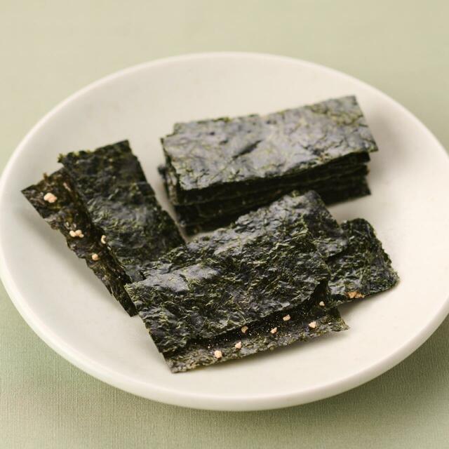 「素材の栄養おやつ 食物繊維 ひとくち海苔 明太子味」＜価格：290円（税込）＞【おやつで手軽にたんぱく質や食物繊維が摂れる！無印良品 の「素材の栄養おやつ」シリーズに新商品5種が登場！】