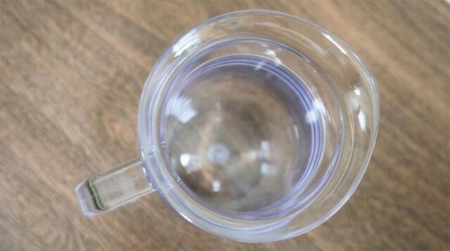 【プラキラ デカンタ250ml】上から見たところ。広々とした口で注ぎやすい