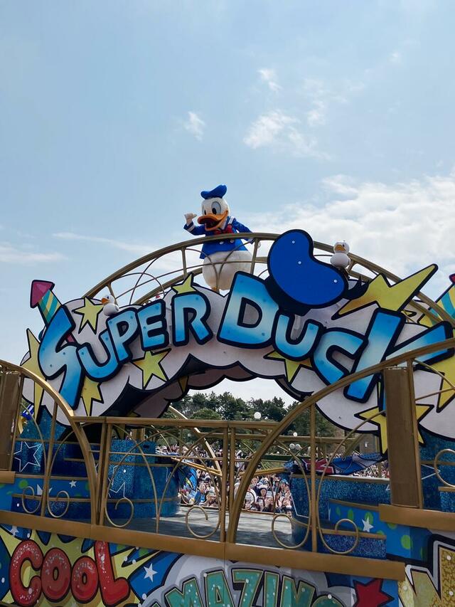 「クワッキーセレブレーション★ ドナルド・ザ・レジェンド!」のようす【「ディズニー・パルパルーザ“ドナルドのクワッキー・ダック!ダック!ダックシティ!”」】