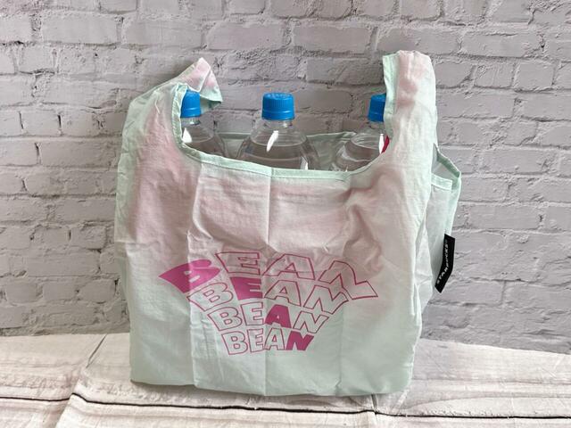 2Lのペットボトルが3本入りました!