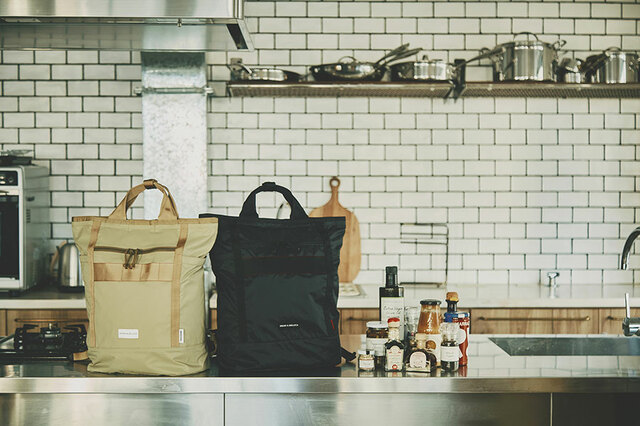 【DEAN & DELUCA × BRIEFING「PACKABLE 2WAY PACK」】ミニマルなデザインで、性別や世代を問わず使いやすい一品！