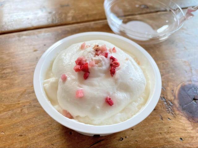 【ファミリーマート　クレメダンジュ】白×ピンクが可愛い！