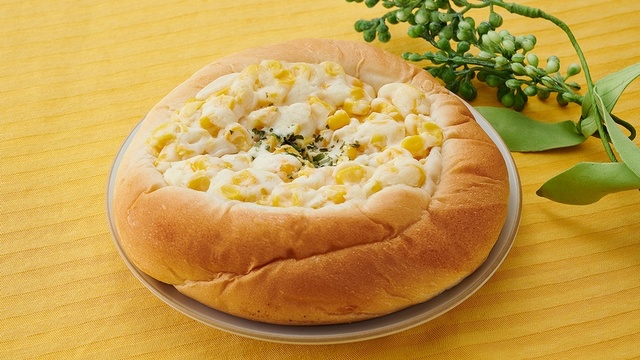 VLたっぷりコーンパン