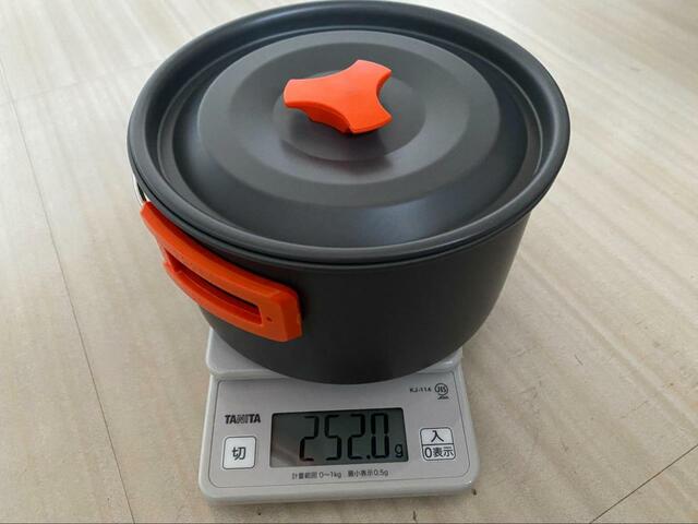 【ニトリ　キャンピングクッカー (13点セット)】直径17cm×深さ9cmで重さは191.5g