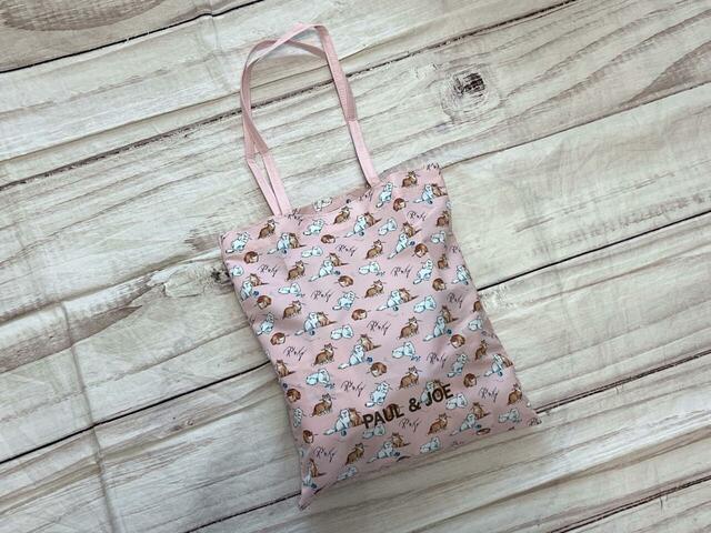 外で仕事をする際の荷物を入れてみました