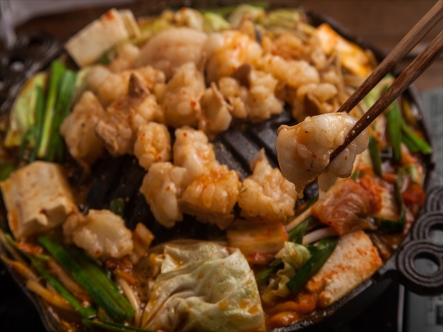 【夏期限定のディナータイムメニュー　『ハタハタ屋敷』の「鹿角ホルモン」】