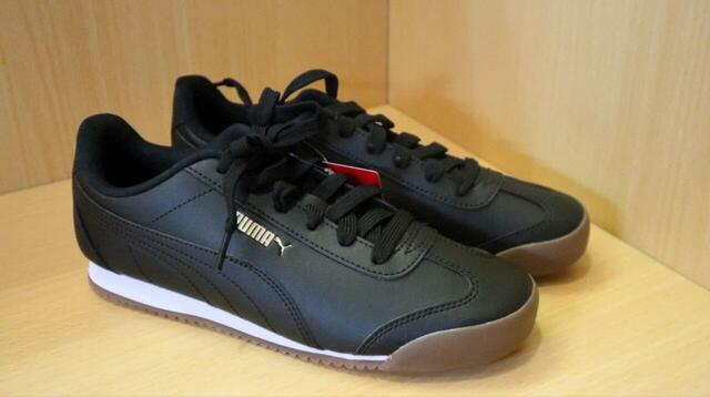 【PUMA（プーマ）チュリーノ FSL スニーカー】PUMAらしい流線形ラインと控えめなロゴが、シンプルながら大人カジュアル感を引き立てています◎