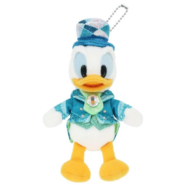 ぬいぐるみバッジ 3,000円｜「東京ディズニーシー25周年“スパークリング・ジュビリー”」スペシャルグッズ｜販売店舗：東京ディズニーシー「エンポーリオ」｜発売日：2026年4月8日（水）