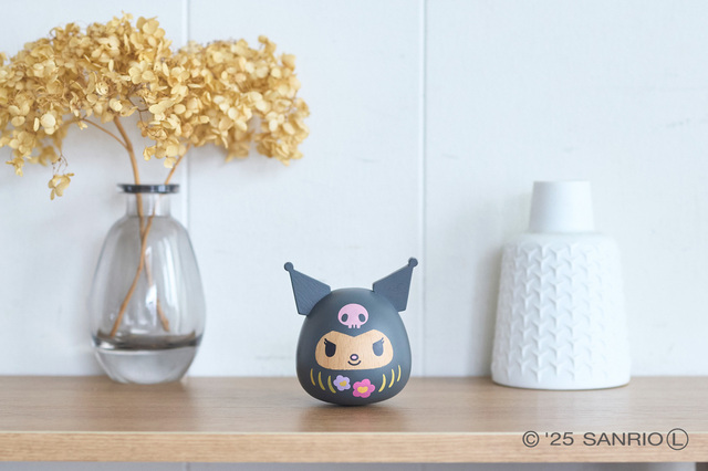 黒いずきんとピンクのドクロがチャームポイント