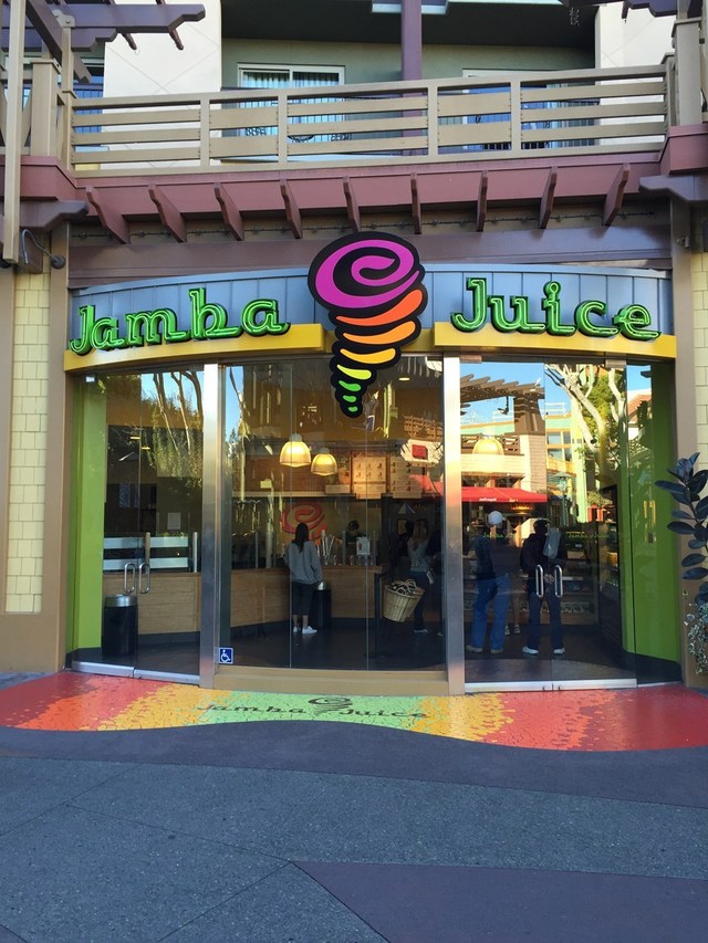 全米で大人気、日本未上陸のジャンバ・ジュースはダウンタウンディズニーにお店があります。