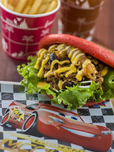 ライトニング・マックイーン・セット 1,150円｜ニューヨーク・デリ｜東京ディズニーシー「ピクサー・プレイタイム」スペシャルメニュー