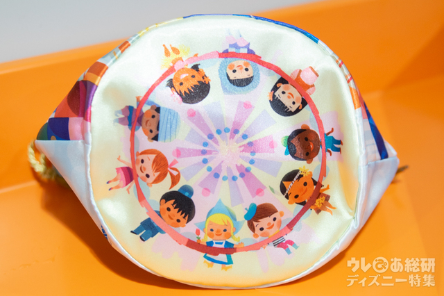 ピッツァ・スモールワールド(チキン&ベジタブル) 760円|プラス¥1,000でスーベニアランチケースを付けることができます|東京ディズニーランド「キャプテンフックス・ギャレー」