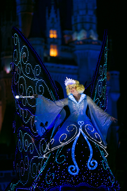ブルーフェアリー(3)|新「東京ディズニーランド・エレクトリカルパレード・ドリームライツ」(2015年7月リニューアル)撮影 / YOSHI