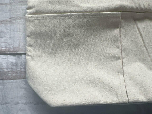 外付けポケットはふたつ！