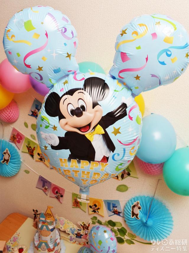 糸で天井から吊り下げる方法