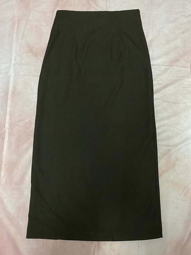 【GRL（グレイル）】スリットロングタイトスカート／税込2,099円