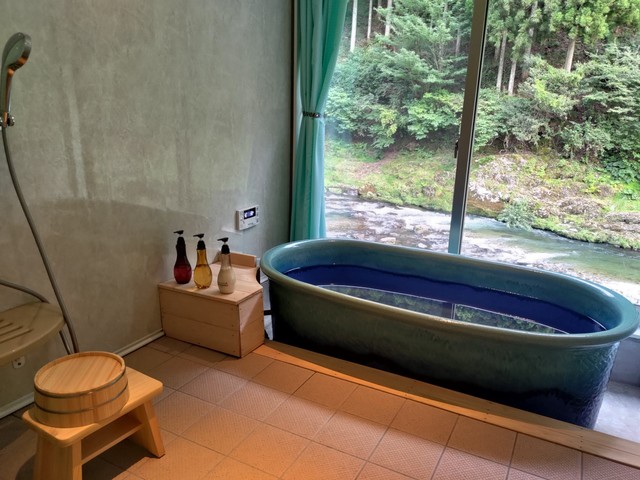 【ルトゥール京都】室内でも開放感抜群のお風呂