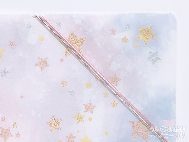 留めるゴムが2色使い