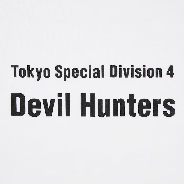 グラフィックTシャツ（半袖）｜1,990円｜ユニクロUT「チェンソーマン × 河村康輔」コレクション