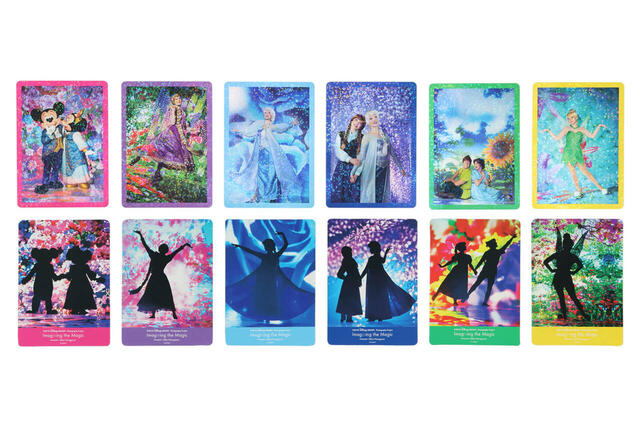 コレクションカード 800円｜東京ディズニーリゾート・フォトグラフィープロジェクト「イマジニング・ザ・マジック」グッズ｜販売店舗：東京ディズニーランド「ギャグファクトリー／ファイブ・アンド・ダイム」、東京ディズニーシー「エンポーリオ」｜発売日：2026年3月6日（金）