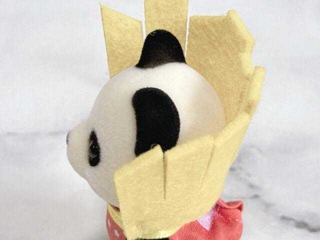頭の周りのフライドポテトをイメージした部分はフェルト調の素材です