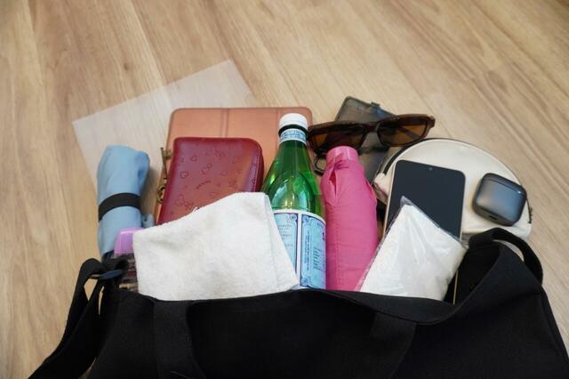 荷物が多い時も安心のトートバッグ