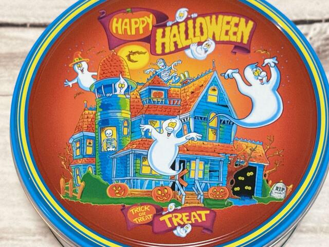 【カルディ ヤコブセン　ハロウィンバタークッキーティン】お家からゴーストたちがこんにちは♪レトロでポップなイラストデザインです
