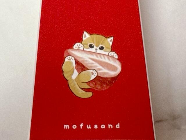 両サイドにもかわいいイラスト入りなのがうれしいポイント！