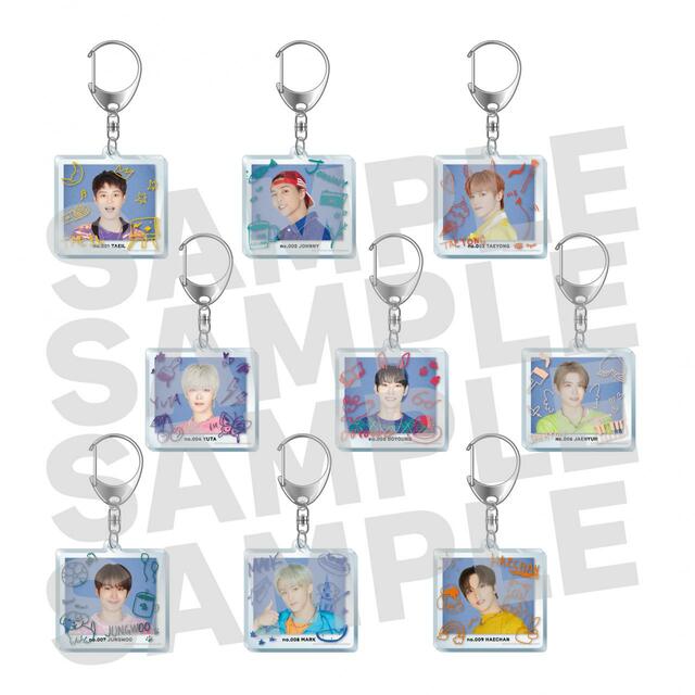 アクリルキーホルダー（全9種）　各935円©︎2023 Stream Media Corporation