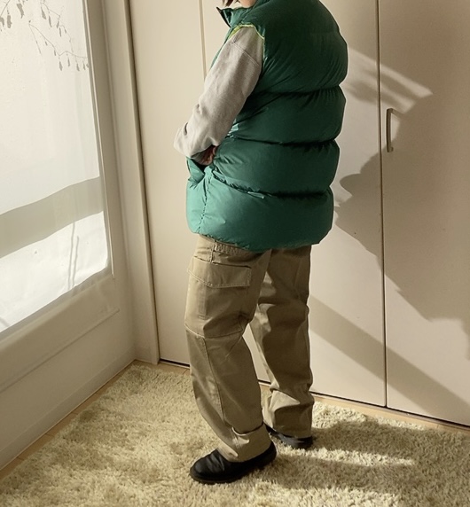 【ワークマン 超撥水チノペインターカーゴパンツ】サンドベージュのMサイズを購入しました