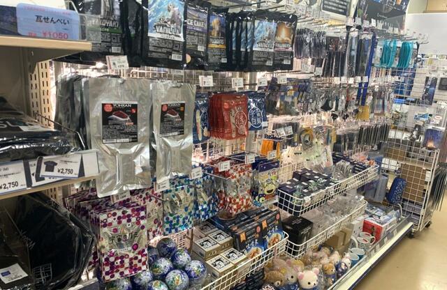 【JAXA 売店】売店には宇宙グッズがズラリ