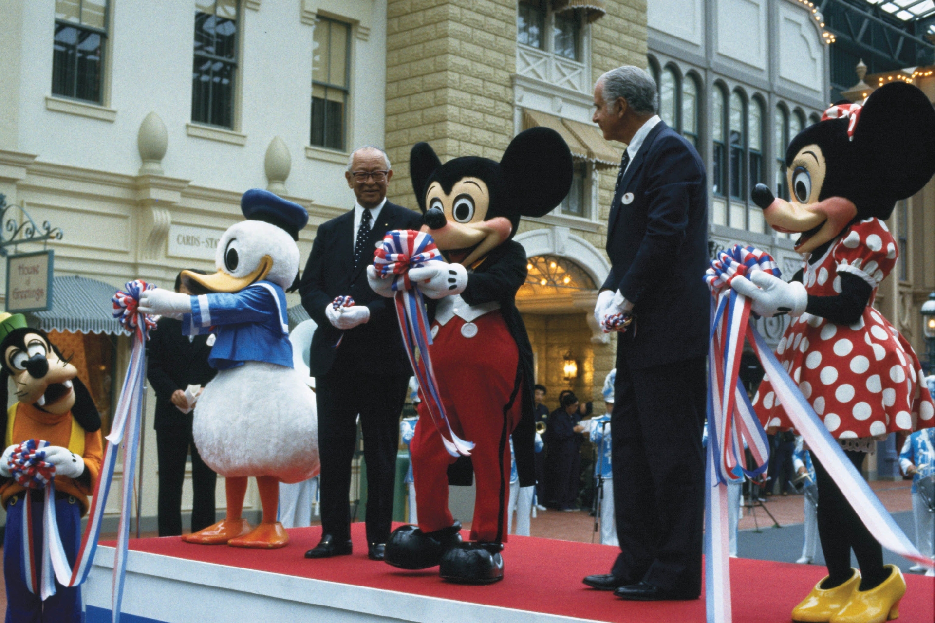 TDL誕生日】写真で振り返る 東京ディズニーリゾート35年間の思い出【写真100枚】（写真 2/100） - ディズニー特集 -ウレぴあ総研