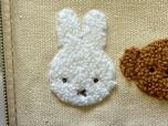 ミッフィーのかわいいお顔がもこもこの刺繍に♪