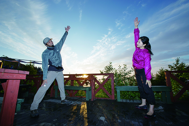 リゾナーレトマム　雲海ヨガ