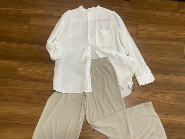 【ユニクロ　ソフトブラッシュドイージーパンツ】シャツと合わせたコーディネート