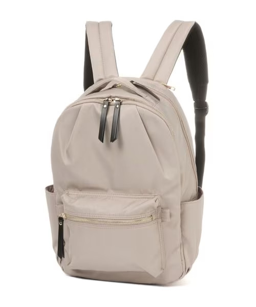 【グローバルワークの「バッグ」売れ筋ランキング 2位】「撥水軽量12ポケットリュック」5,500円（税込）