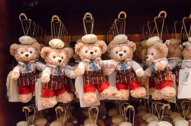 東京ディズニーシー「スウィート・ダッフィー」（2015年）スペシャルグッズ ©Disney