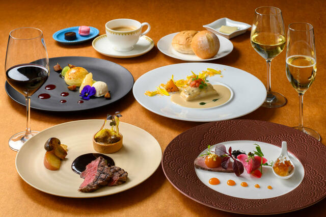 スペシャルコース、ペアリングワイン付き 16,500円|東京ディズニーシー「マゼランズ」|東京ディズニーリゾート「ディズニー・ハロウィーン」スペシャルメニュー