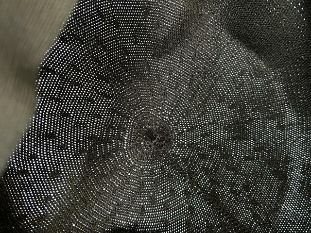 【ユニクロ UVカットニットバケットハット】編んでいるデザインなので裏面からみると少し透けている