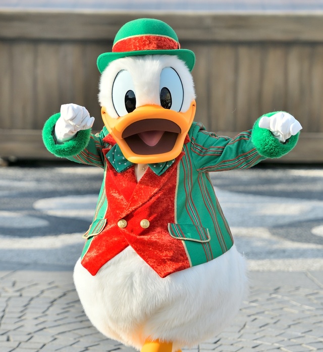 東京ディズニーシー「ミッキー＆フレンズのハーバーグリーティング」コスチュームのイメージ