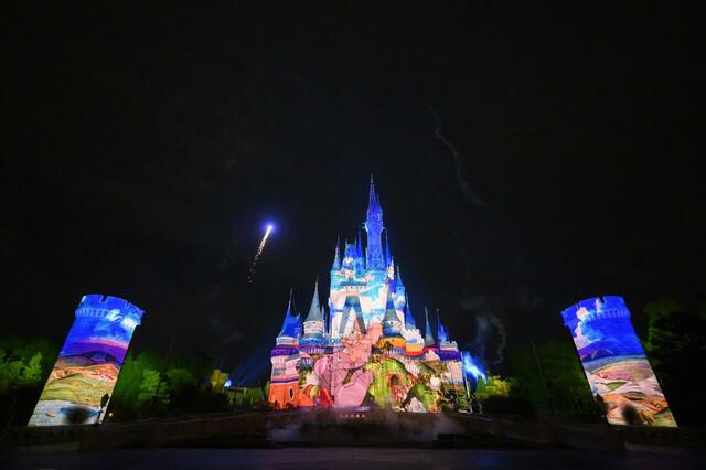 東京ディズニーランド「Reach for the Stars」