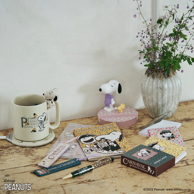 リモートマグセット ¥5,500、シリコーンティーバッグセット ¥1,760、スマホスタンド ¥3,960、フセンセット ¥1,430、ボールペン ¥990、ブックマーカー ¥990、スリムダイアリー ¥1,430、A6ダイアリー ¥1,540