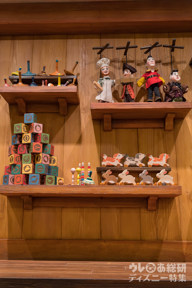 TDL 美女と野獣エリアのお店「ビレッジショップス」 撮影/YOSHI