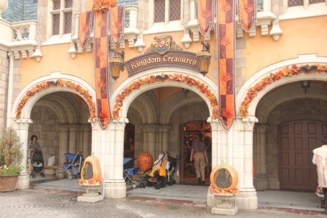 ファンタジーランド ハロウィーンデコレーション