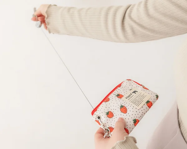 リール付きポーチ2,530円（税込）