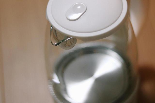 HAGOOGIの電気ケトルの注ぎ口