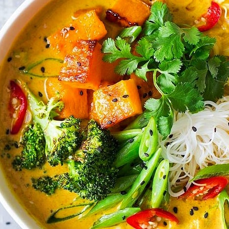 「BON WORLD BUFFET」＜期間：2025年8月26日〜＞【今だけ“120分飲み放題が500円”！本格アジア料理＆世界のグルメが楽しめる英国発『BON WORLD BUFFET』が日本初上陸！】